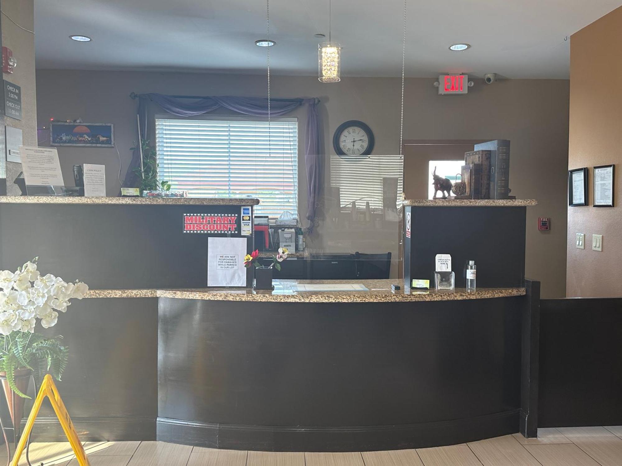Executive Inn & Suites Floresville Exterior foto