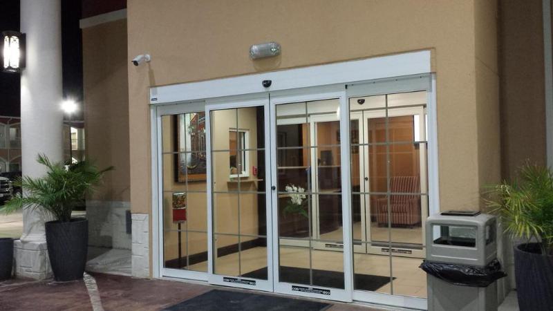 Executive Inn & Suites Floresville Exterior foto
